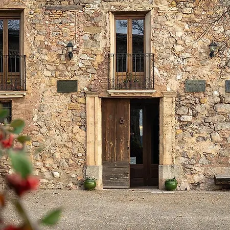 Santuari De Santa Maria De Montgrony Pensión Gombren